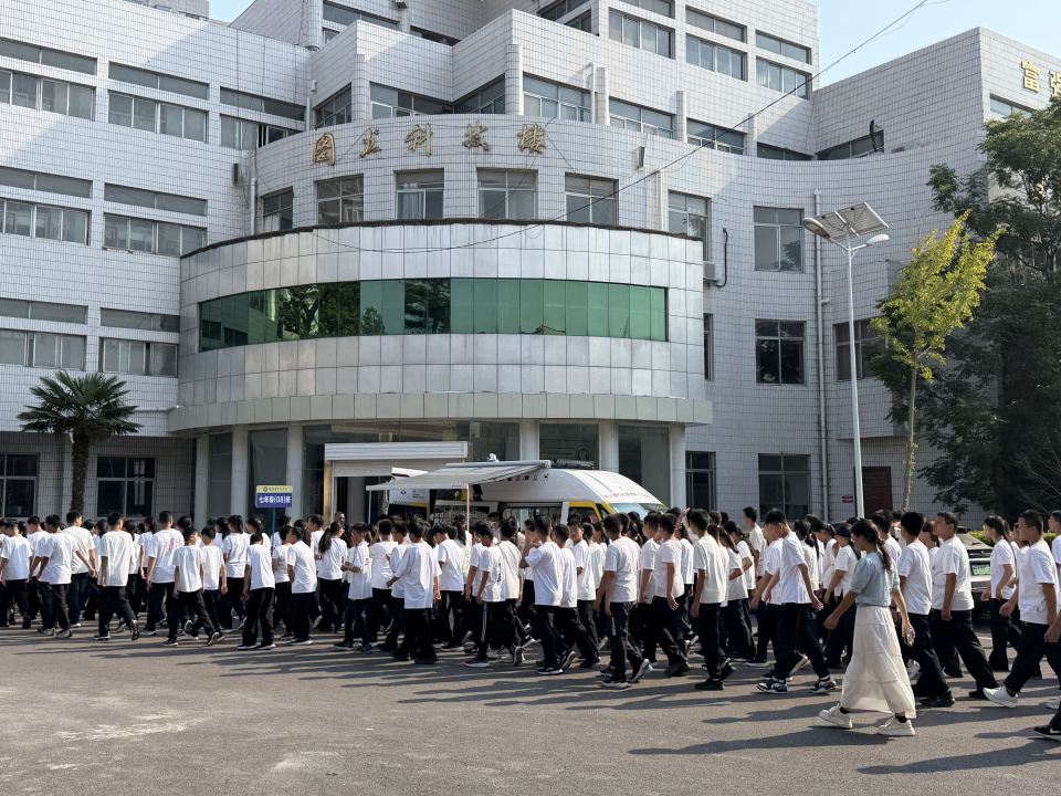 基地车日记|2026.9.7 开封：为一双双好奇的眼睛铺路