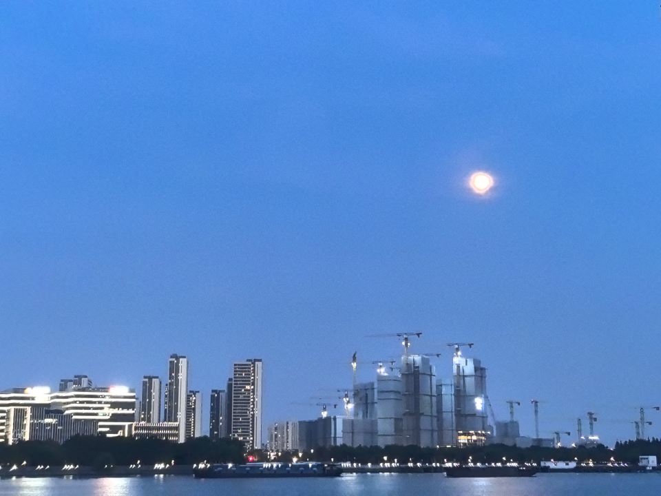 基地车日记|2026.9.25-9.27 上海：体验非典型中秋节